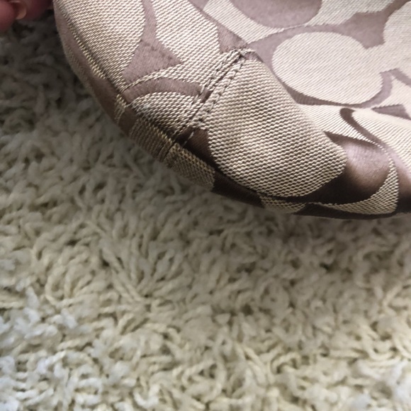 Coach crossbody bag with pink trim - Picture 11 of 14